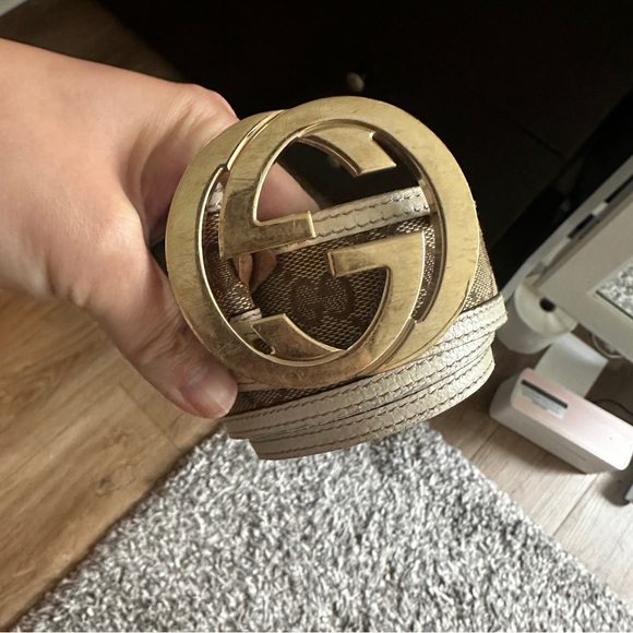 Authentic Vintage Gucci Beige and Gold Women's Belt - Picture 2 of 4